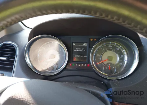 2013 Chrysler Town & Country Touring-L z USA, uszkodzony, nr VIN 2C4RC1CGXDR711942